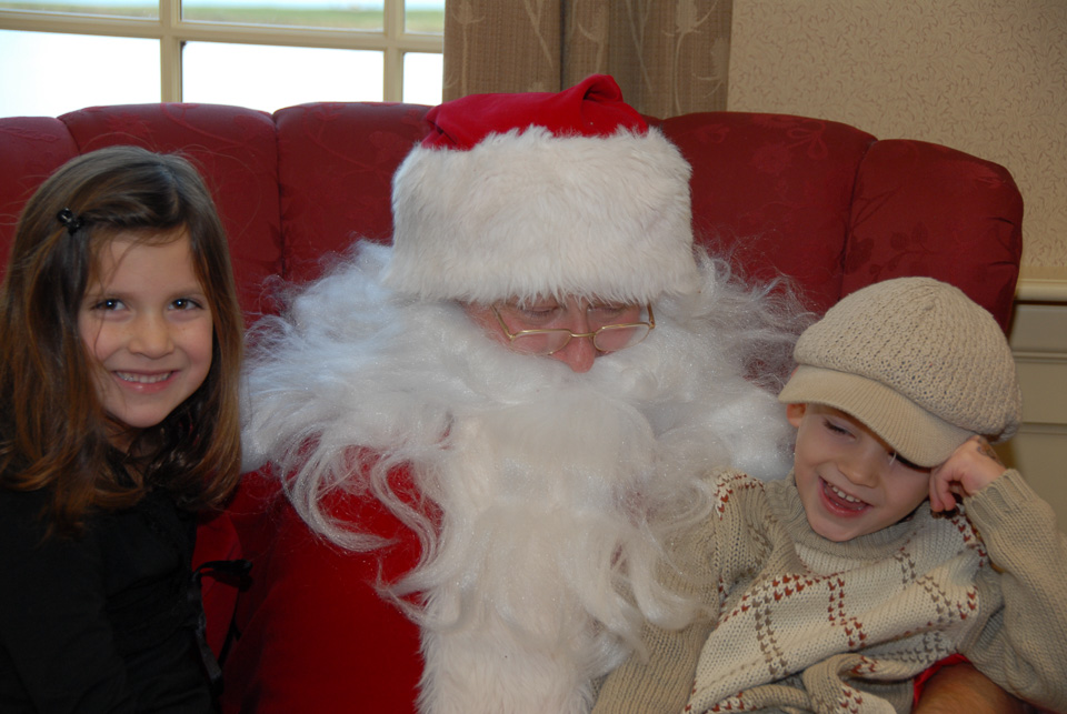 06SantaBreakfast208.jpg