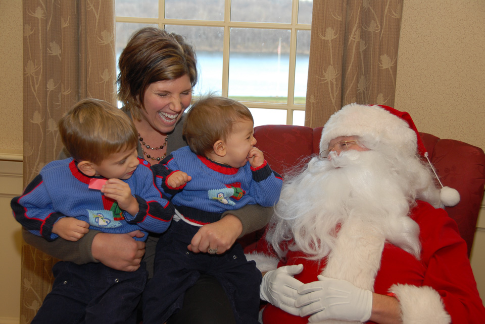 06SantaBreakfast212.jpg