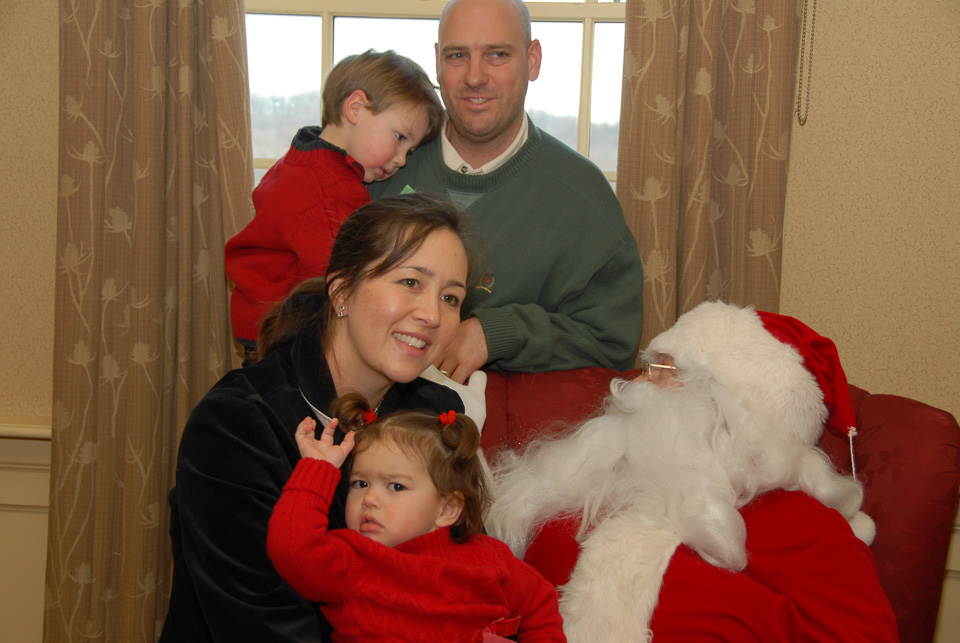 06SantaBreakfast216.jpg