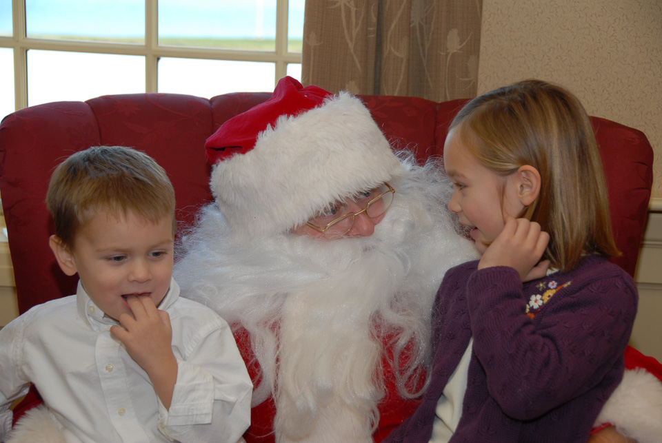 06SantaBreakfast237.jpg