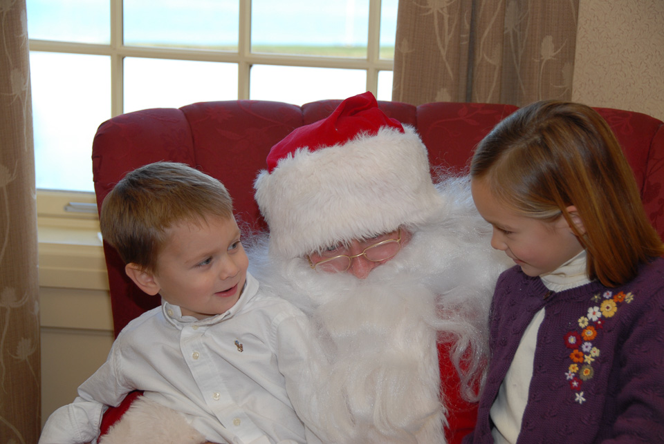 06SantaBreakfast241.jpg