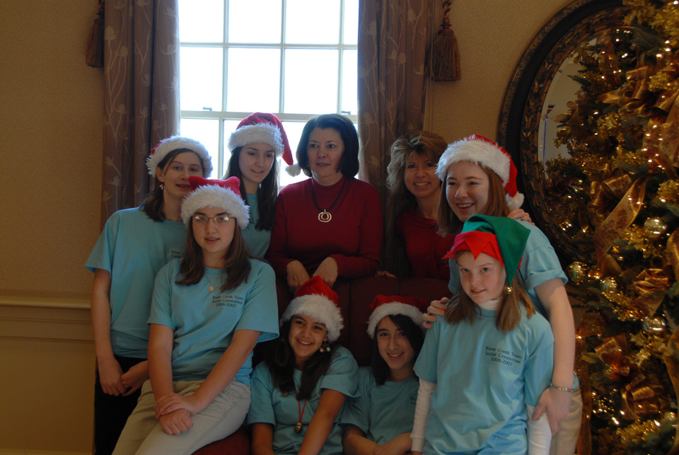 06SantaHelper012.jpg