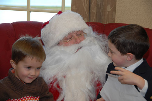 06SantaBreakfast200.jpg