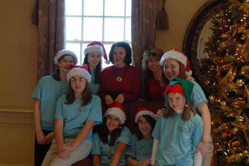 06SantaHelper012.jpg