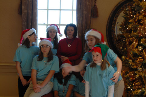 06SantaHelper013.jpg